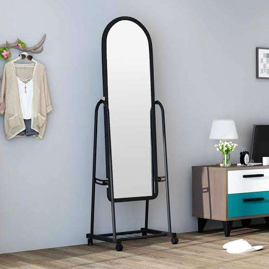 Stanad-alone-Mirror_900x